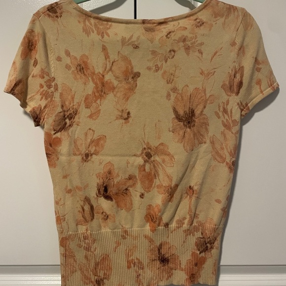 Rena Rowan woman S Floral Beige Top/sweater ribbed fitted bottom beautiful feel - Picture 2 of 4